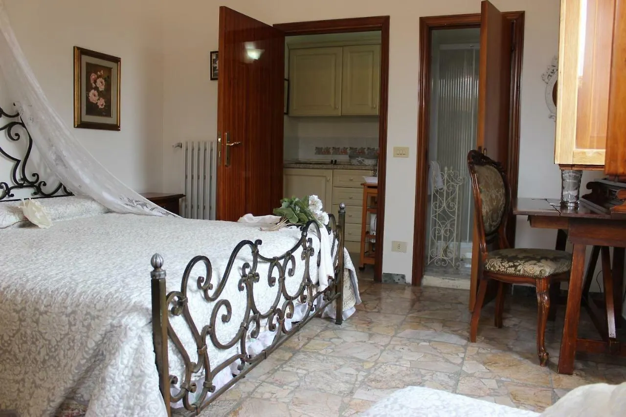 Guest House Edera San Gimignano 2*,